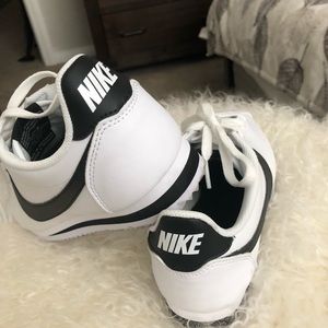 Nike Cortez Sneakers